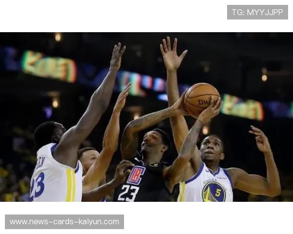 快船球星光环下的团队协作危机浮出水面