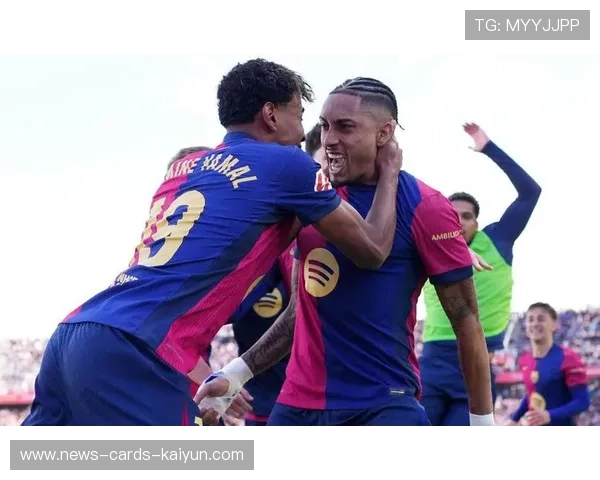 拉菲尼亚弧顶劲射巴萨锁定胜局