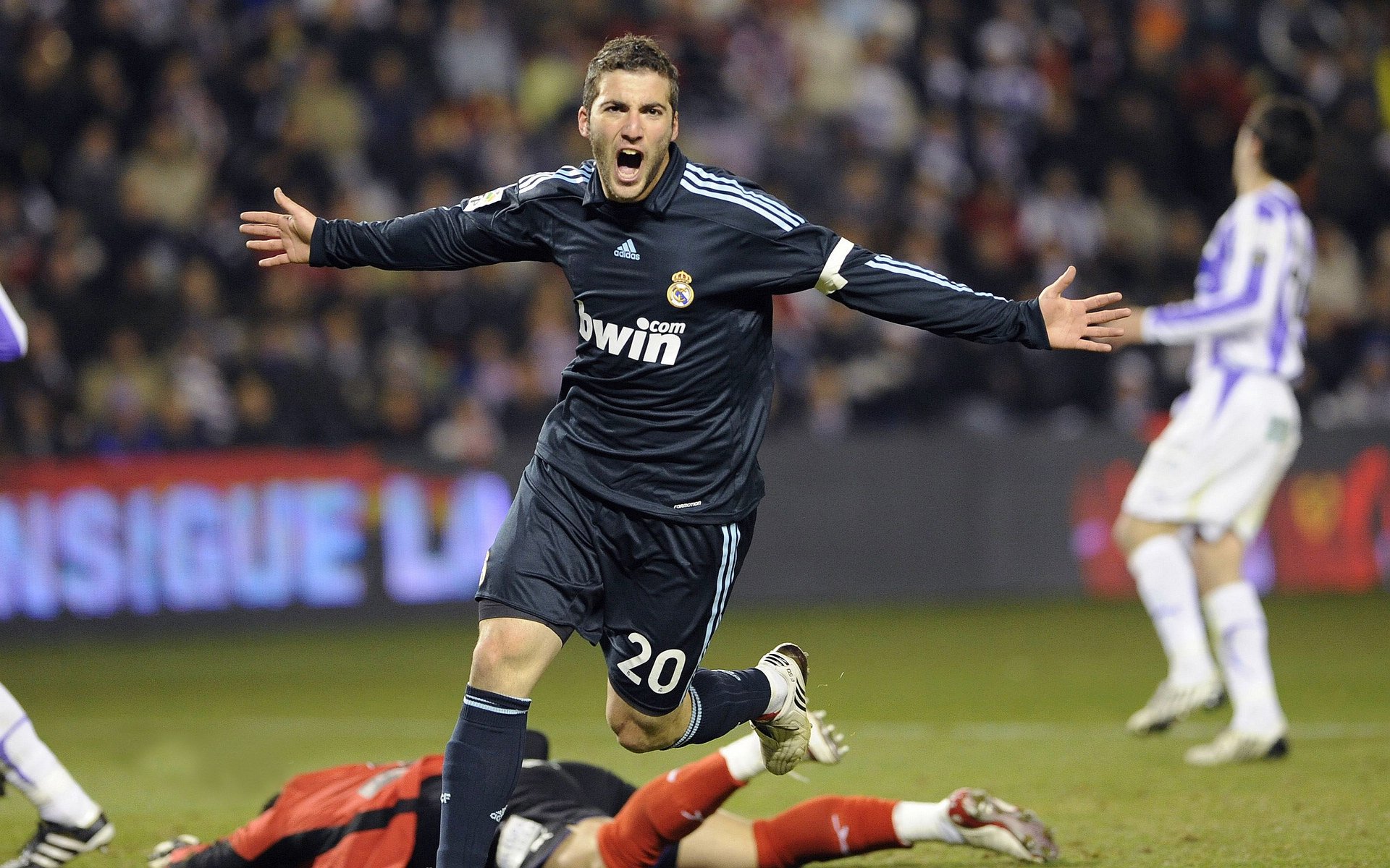 世界杯：摩洛哥爆冷淘汰西班牙 北非球队创造洲际新纪录