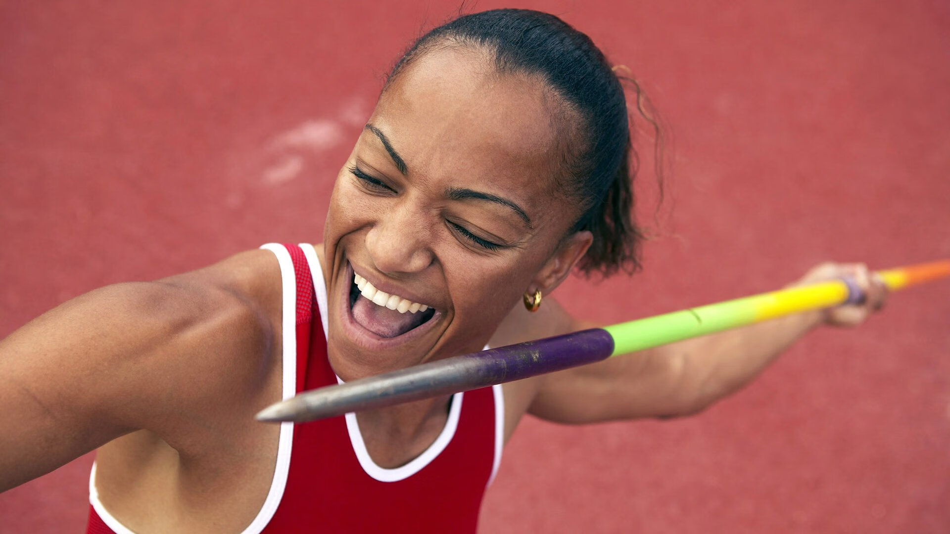 乒乓球比赛现场观众热情高涨